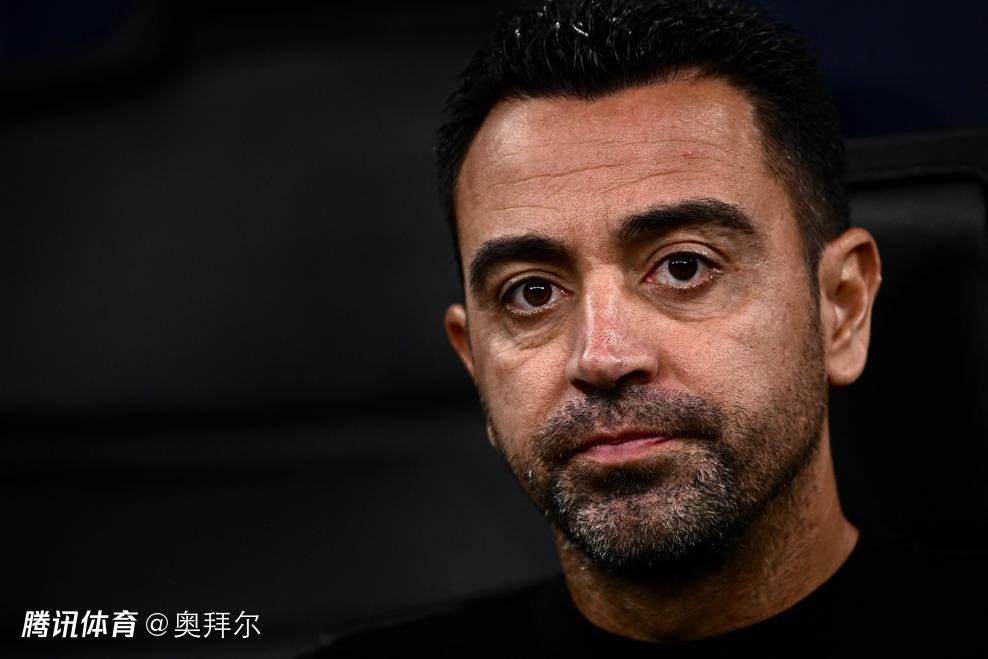 两小无猜的老友莎夏和马库斯闹翻了，而且 15 年都没说过话。莎夏成了洛杉矶的良庖，回抵家乡旧金山开了一家餐厅，就在这里，她碰到了老伴侣 — 一名欢愉、满足的音乐家，他一向与怙恃同住并为父亲打工。虽然两人都不甘心和洽，但他们很快就发现彼此之间还存在旧的火花，也许还擦出了一些新火花。